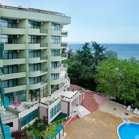 Private In Palm Beach * Golden Sands
